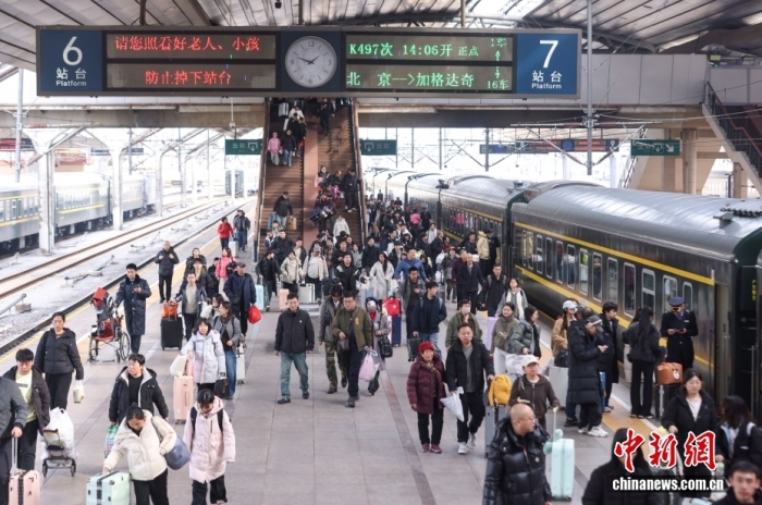 全国铁路春运累计发送旅客超4亿人次