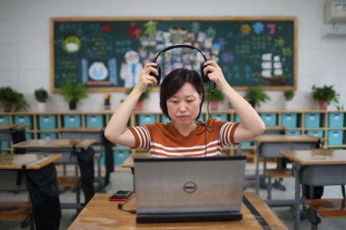 有线耳机翻红 意外逆袭带来什么启发？