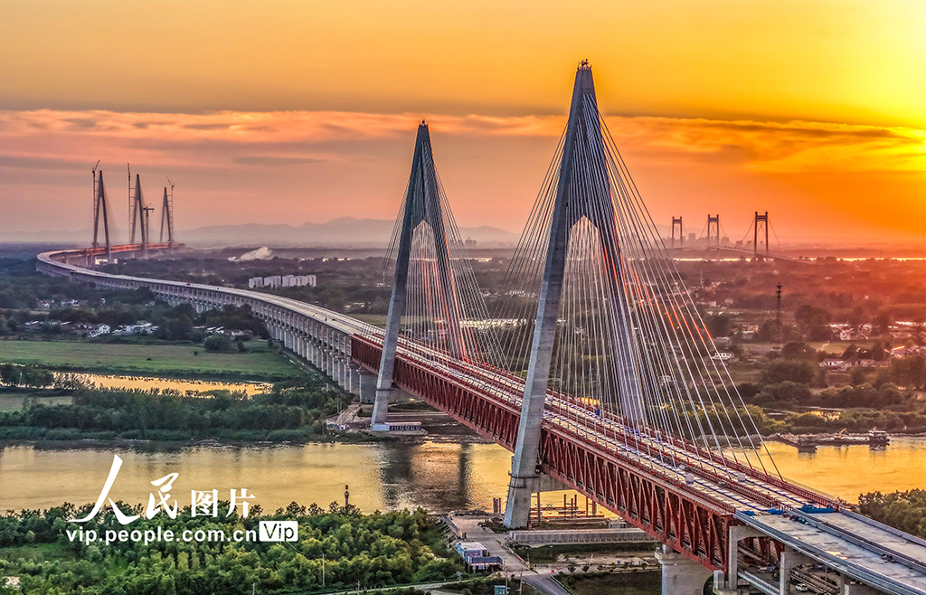 马鞍山长江公铁大桥建设加紧推进插图