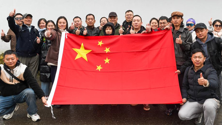 18名中国公民自伊朗撤离至阿塞拜疆