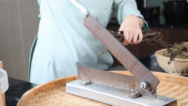 秦始皇的长生秘方？中式解暑“果冻”龟苓膏的七步制膏法插图6