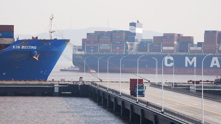 宁波舟山港成为全球首个年货物吞吐量超14亿吨大港