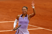 WTA500伦敦站 郑钦文挺进4强！