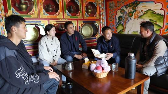 四川甘孜县：从“比牦牛”到“比大学生”看海拔4100米高原乡村教育振兴路