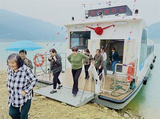 广元金洞渡口告别柴油渡运：新增新能源渡船惠及沿岸6000余群众