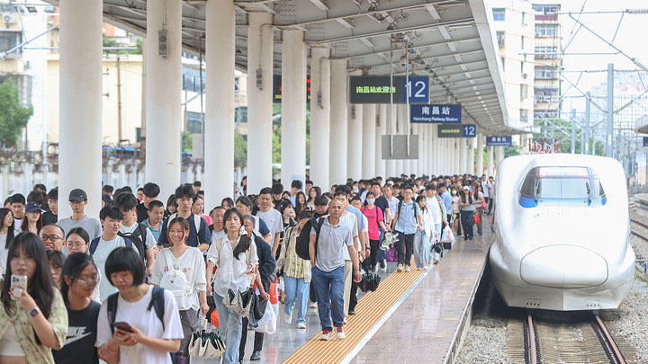 端午假期交通出行人数近6.48亿人次