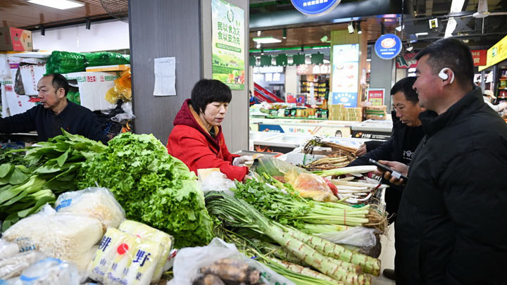 陕西延安：备足货量供应节前市场