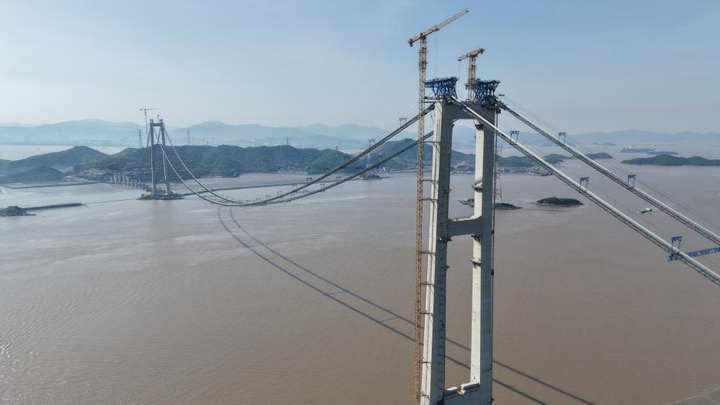 浙江：双屿门特大桥主缆架设完成