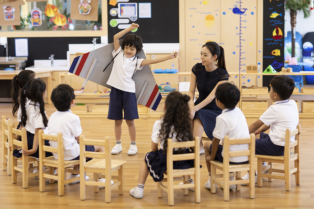 学前教育宣传月：防止以数字产品代替陪伴互动