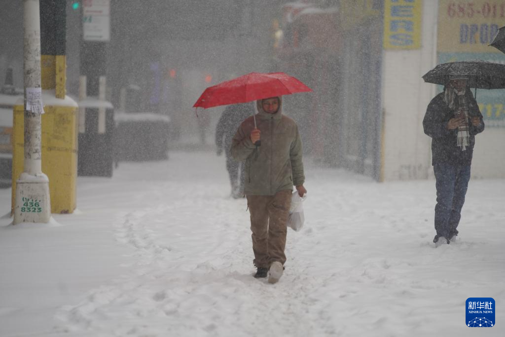 美国冬季风暴造成至少30人死亡