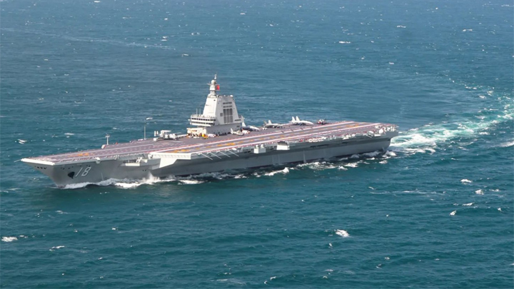 身高堪比20层高楼的福建舰,宏伟壮观的尺寸令人叹为观止 身高堪比20层高楼的福建舰,宏伟壮观的尺寸令人叹为观止