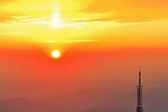 泰山岱顶晚霞惊艳登场