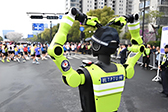 “AI交警”亮相杭州 黑科技护航城市马拉松