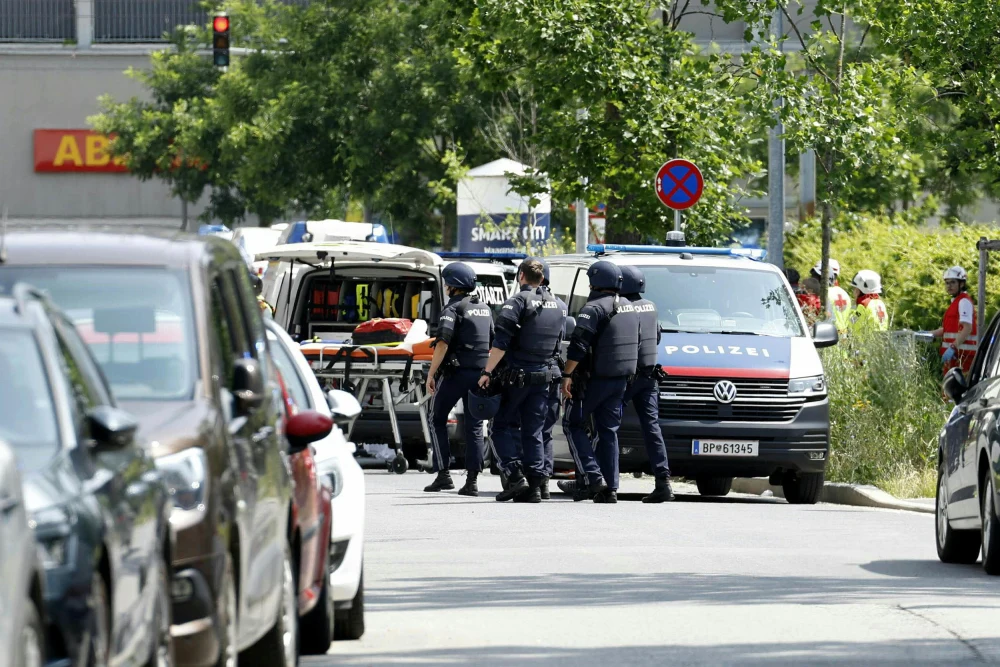 快讯！外媒：奥地利校园枪击案已造成10人死亡