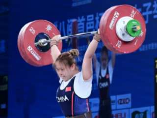 全国女子举重锦标赛潘智欣何仁秀夺金