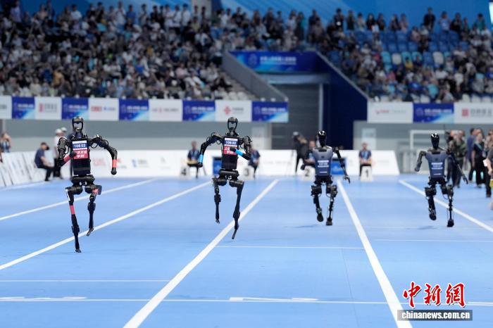 中国机器人“破茧进化”