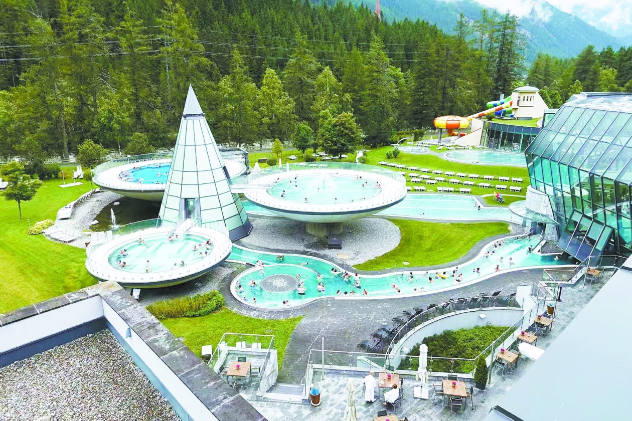 奥茨山谷藏着“水世界”