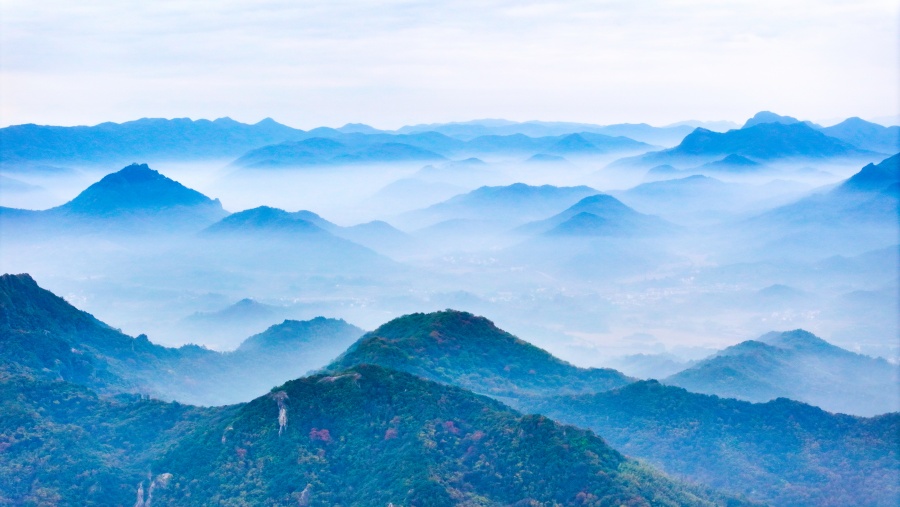 云雾山川 水墨画卷