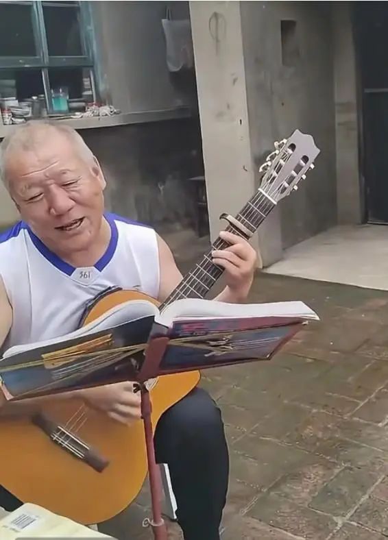 山西55岁男子挑战骑行至海南，出发50天后途中不幸离世，家人发声插图1