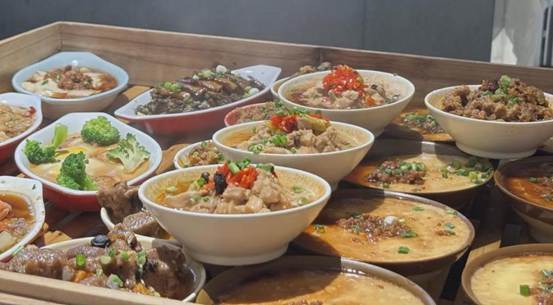 成都地铁“深夜食堂”：2000多份“延时晚餐”温暖夜归人