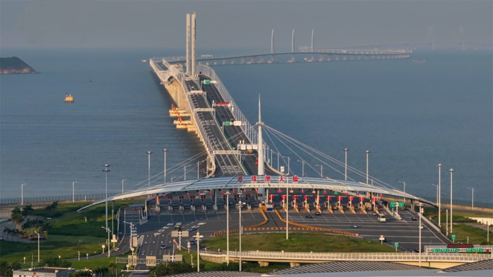 创新高！港珠澳大桥单日进出境车辆达2.26万辆次