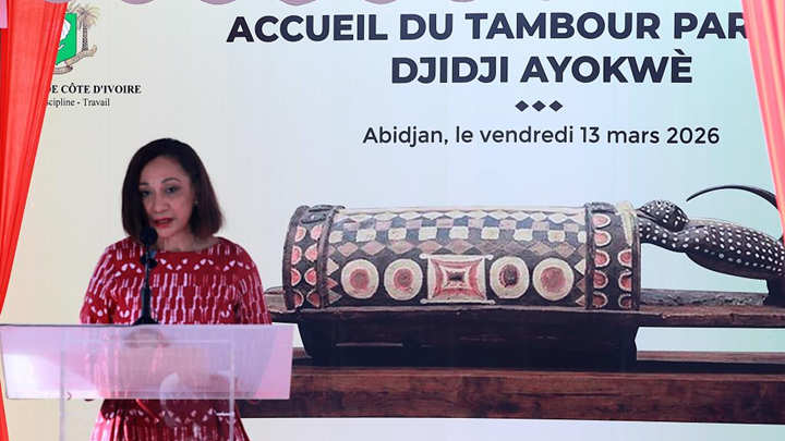 法国归还科特迪瓦埃布里耶族圣鼓