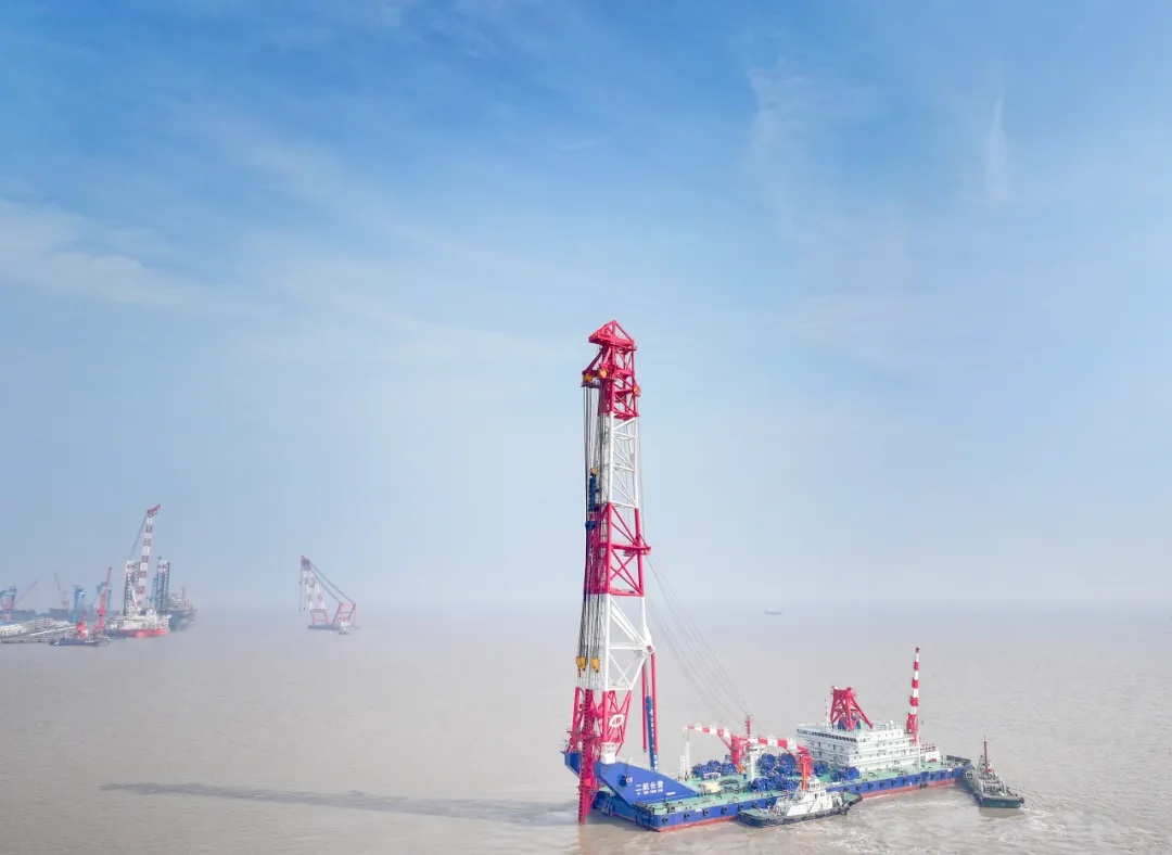 又一個(gè)創(chuàng)新工程！四條“手臂”擎起長(zhǎng)江新地標(biāo)造橋