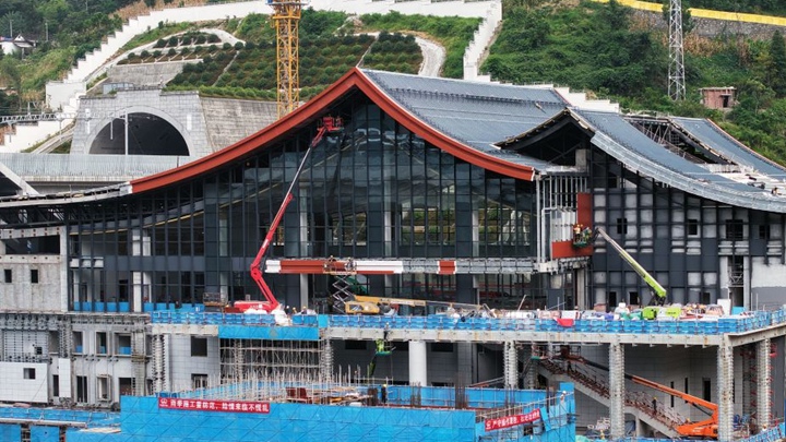 渝昆高铁昭通段车站建设进展顺利
