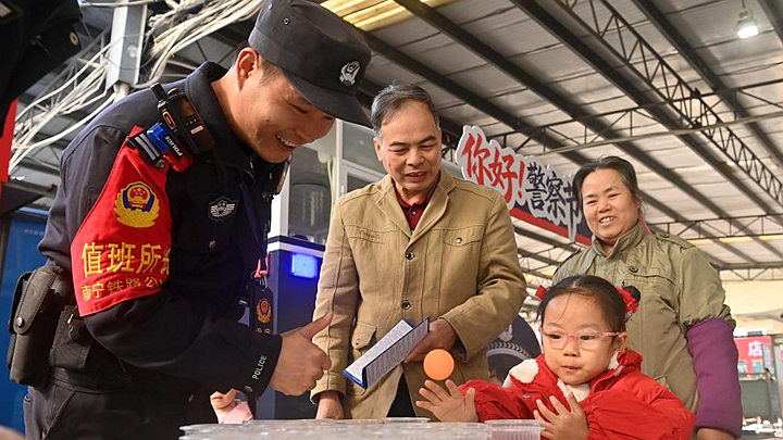 警民互动迎接警察节