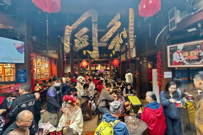 这个春节假期 消费市场“马”力全开