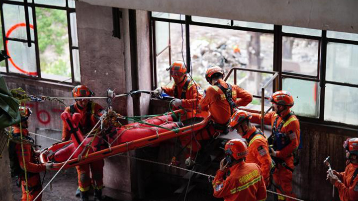 云南省森林消防总队举行抗震救灾实战化演练