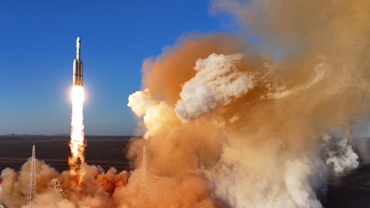 首飞、首艘、首发！本周，我国多领域硬核实力再刷屏