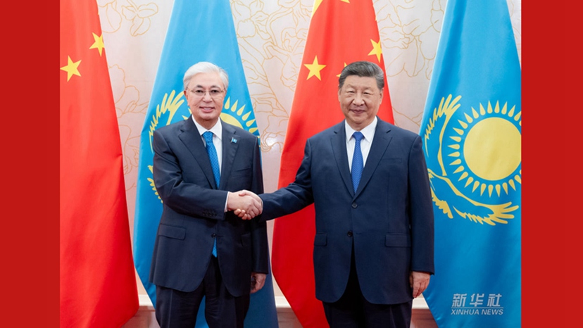 习近平会见哈萨克斯坦总统托卡耶夫