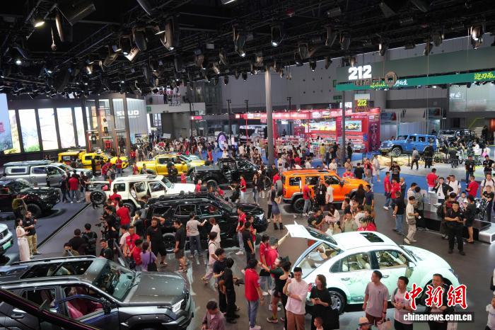 图为展览现场。中新社记者 安源 摄