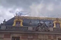 法国凡尔赛宫短暂失火 数百名游客被疏散