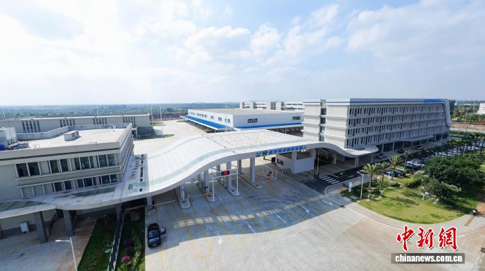 天富注册登陆平台_天富官方网站_异型管,异形管,异型钢管,方形钢管-聊城舜冶金属制品有限公司