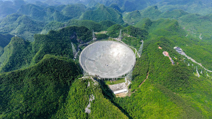 十载望星河 中国天眼重绘宇宙演化图景