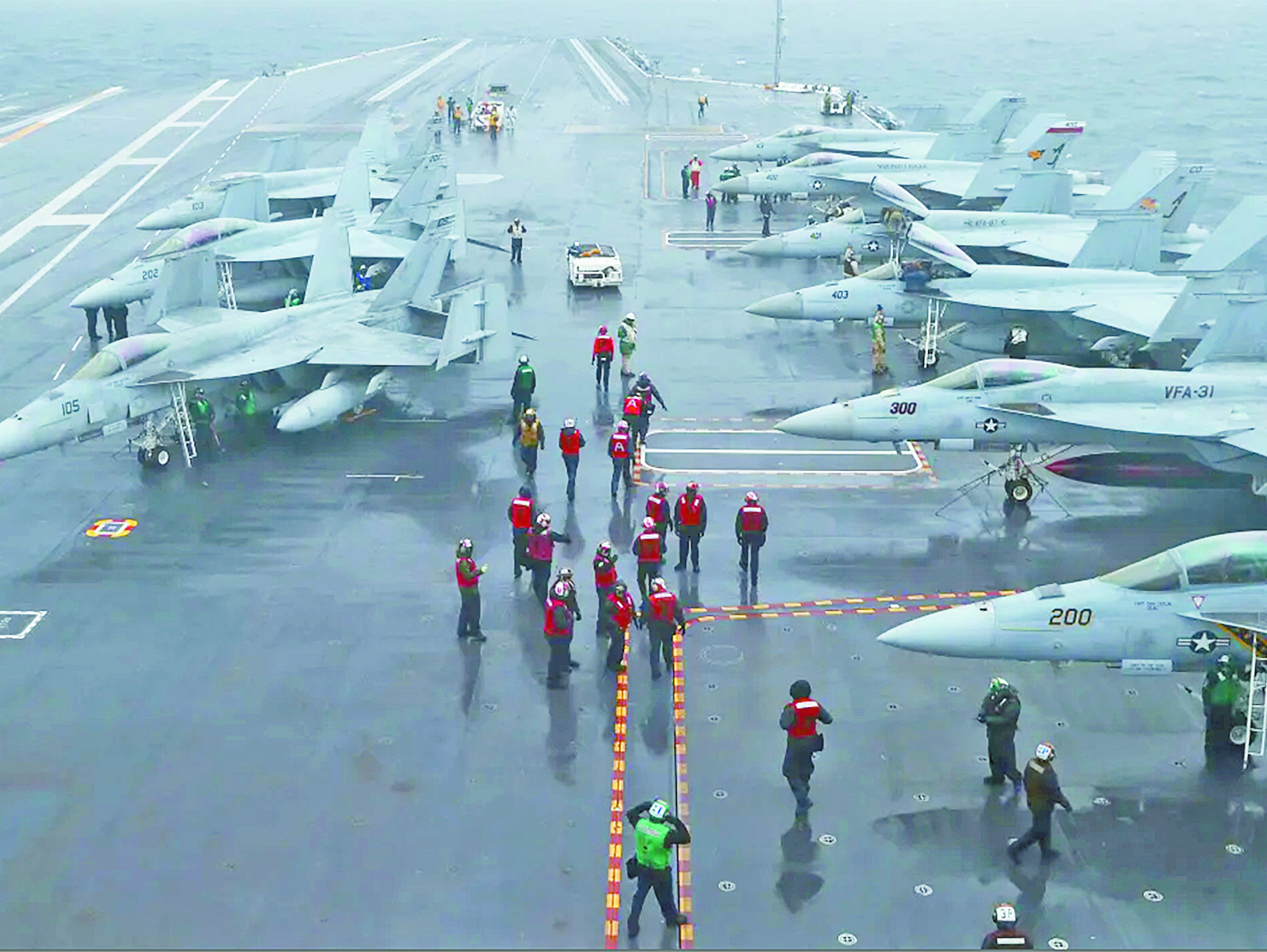 加勒比海重兵集结，美国多海域面临“航母真空”局面，全球军力部署捉襟见肘