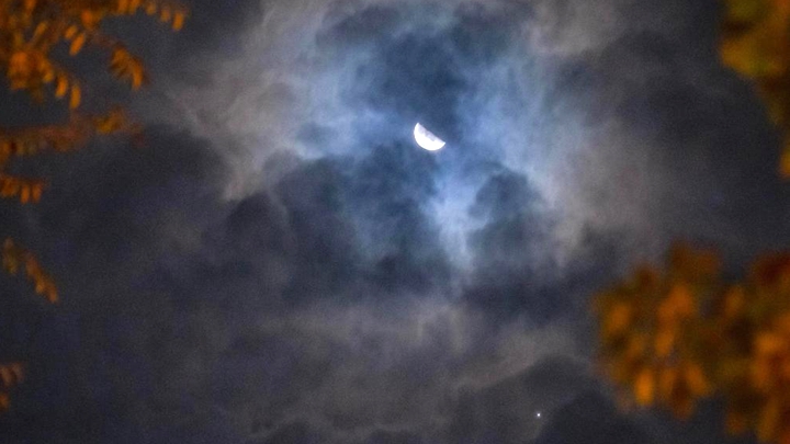 就在26日！木星合月带来一场高颜值“星月对话”