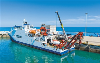 “深海一号”科考船起航