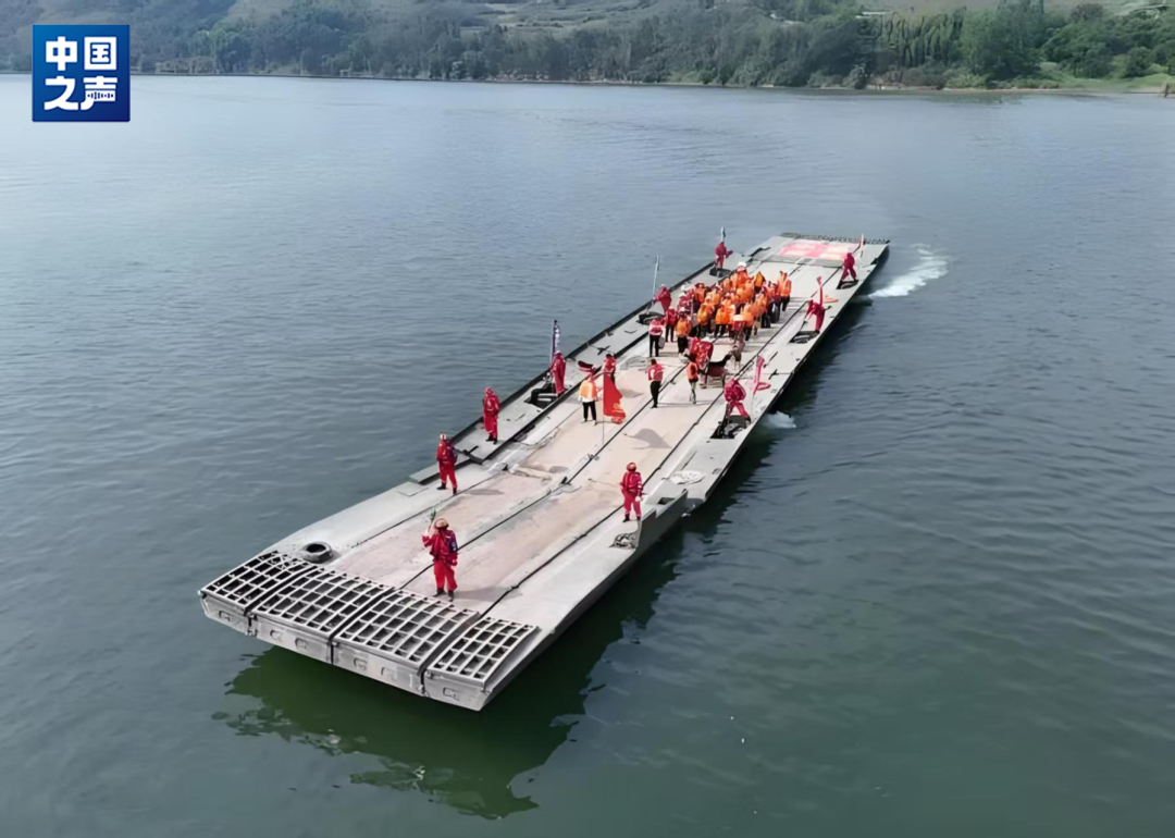 全网点赞的“救援航母”，究竟是一套怎样的中国重器？