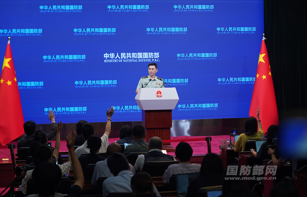 国防部诚邀热血青年共同加盟蓝天方阵，加入我们为国服务的行列