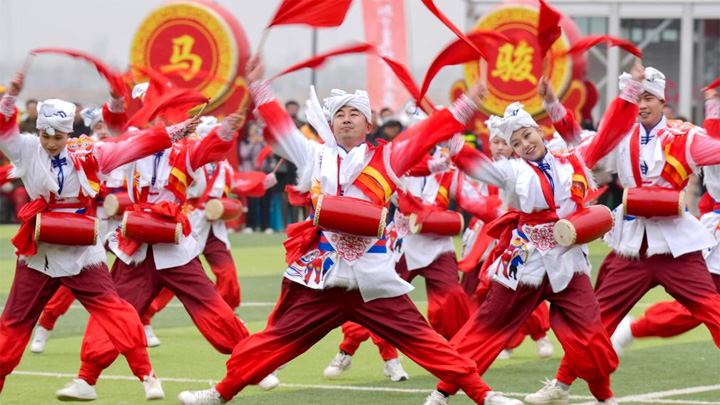 宁夏：社火欢腾闹新春