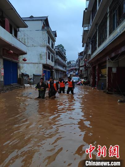 毕节暴雨洪灾图片