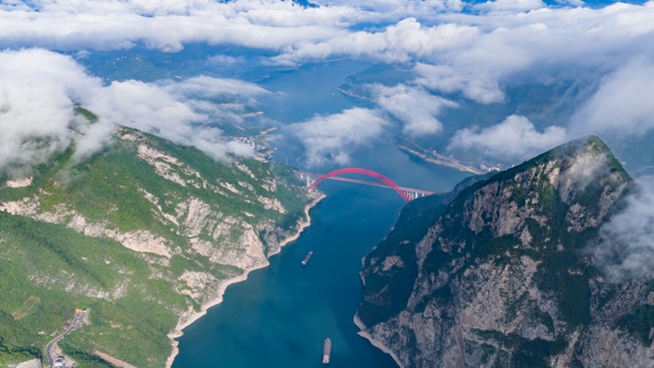 湖北秭归：雨霁云开三峡美