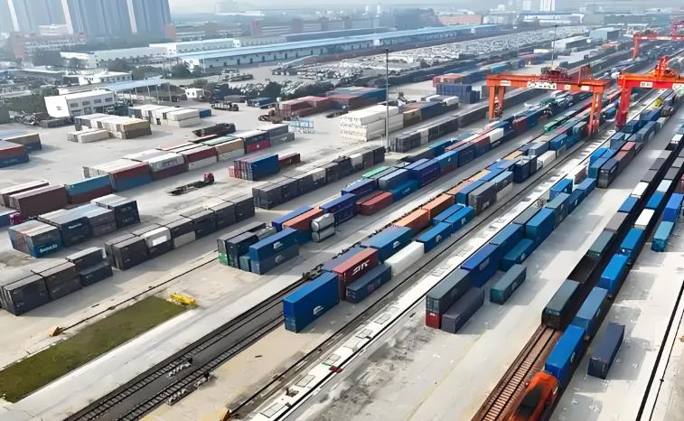 8月中国物流业景气指数保持扩张态势