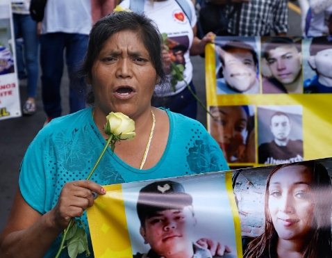 美媒：失踪儿女多年未找到，数百名墨西哥母亲怒了