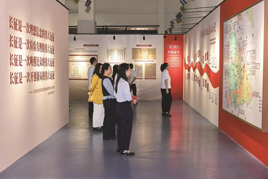 中央档案馆60余件珍贵档案首次在泸州仿真展出 再现四渡赤水“传奇”