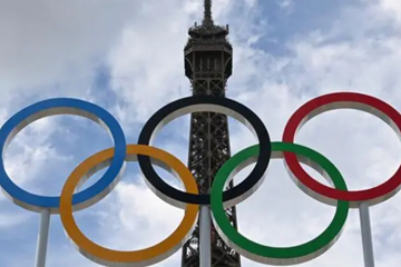 奥运会开幕夜巴黎是多云天气