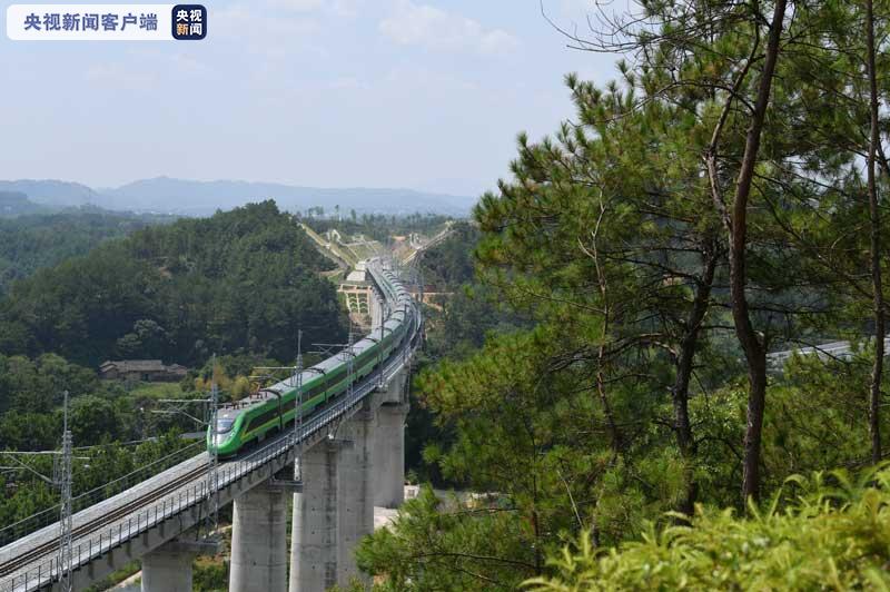 兴泉铁路兴国至清流段,浦梅铁路建宁至冠豸山段30日同步开通运营
